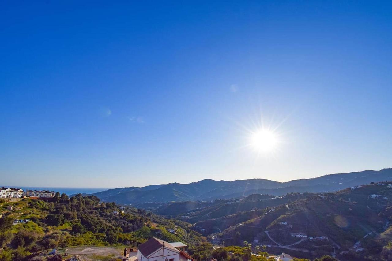 Casita Frigiliana - Stunning New Apartment With Views With Private Parking Space Екстер'єр фото